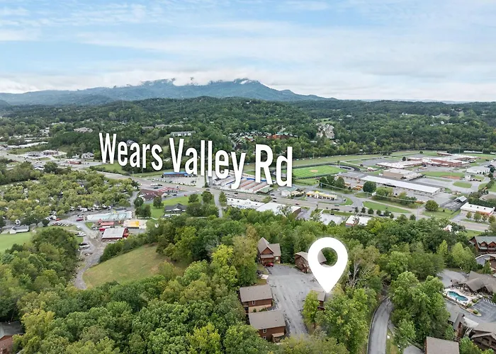 Fully Loaded Cabin In Heart Of Pigeon Forge